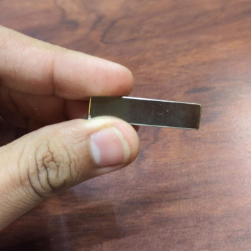 REP01	Hogar Imán Rectangular 40mm*10mm*3mm