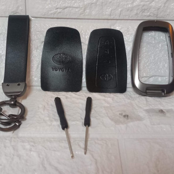 VEH46	Vehicular Cover Metal para Llave Toyota Modelo B (negro) Prado