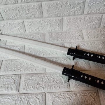 JU060	Juguete ESPADA KATANA DE JUGUETE CON LUZ