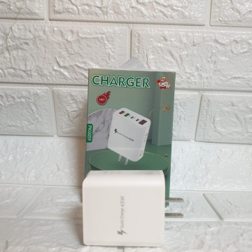 EL053	Electrónico Cargador  45W Carga Rápida PD45 + TipoC 5v3a + USB*2 (con medidor de Voltaje y Amperaje) Blanco