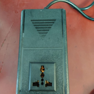 F108	Electrónico Cargador Transformador 110V a 220V 300W